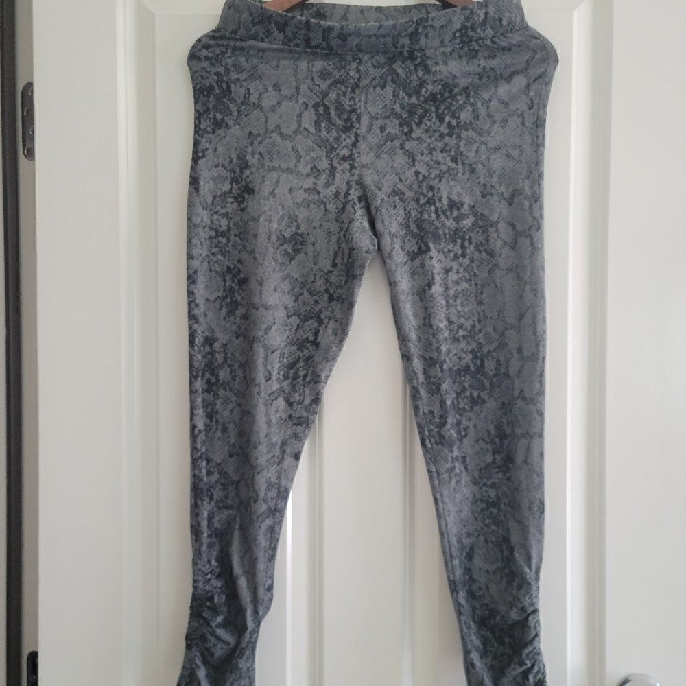 ‎SOCIALITE Leggings size M